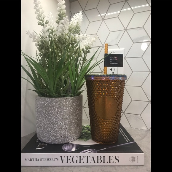 Limited edition Grande Honeycomb Studded Tumbler - Picture 1 of 3